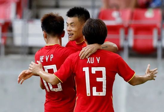 亚洲产国偷v产偷v自拍色戒